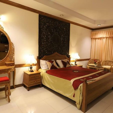 Right Spot Hotel Pattaya Ngoại thất bức ảnh