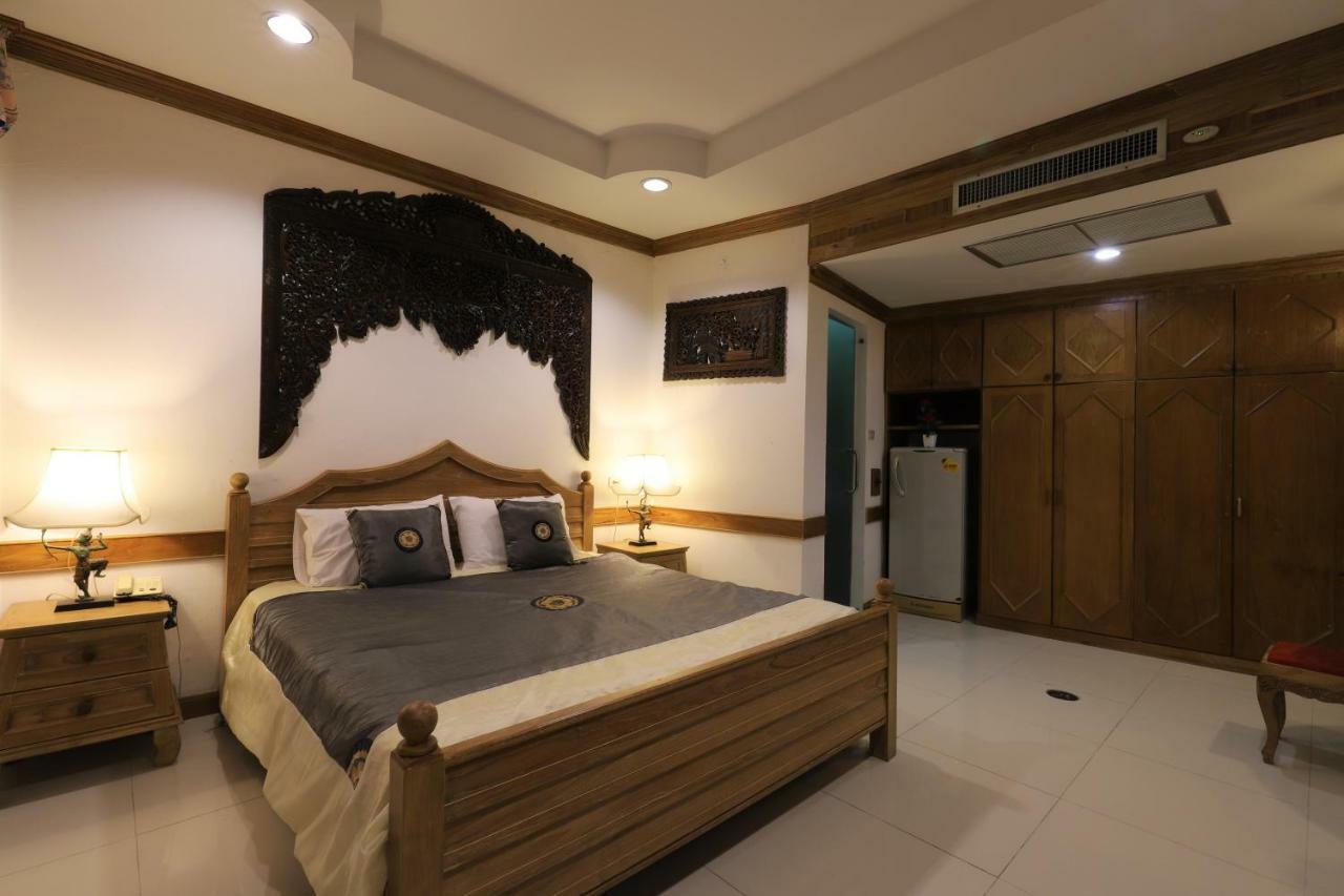 Right Spot Hotel Pattaya Ngoại thất bức ảnh